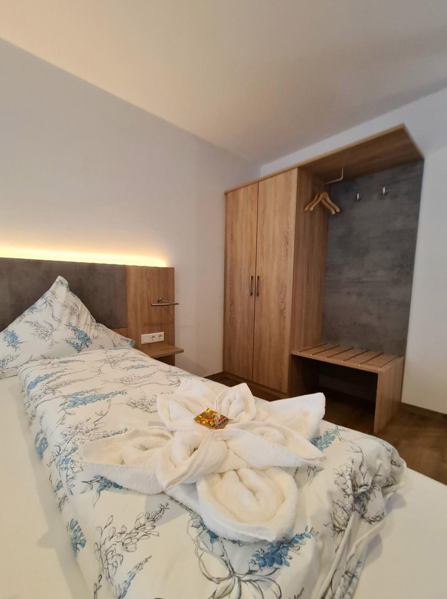 Hotel Pension Nordzeit Norddeich  Ngoại thất bức ảnh